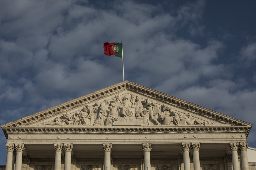 Filhos de imigrantes em Portugal há um ano vão ter nacionalidade à nascença